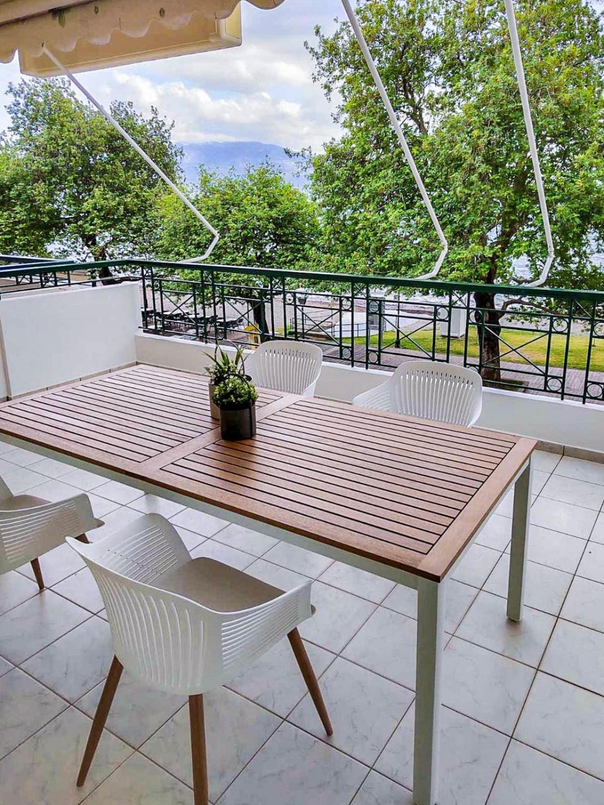 The Cozy Seaside Apartment Nafpaktos Exterior foto